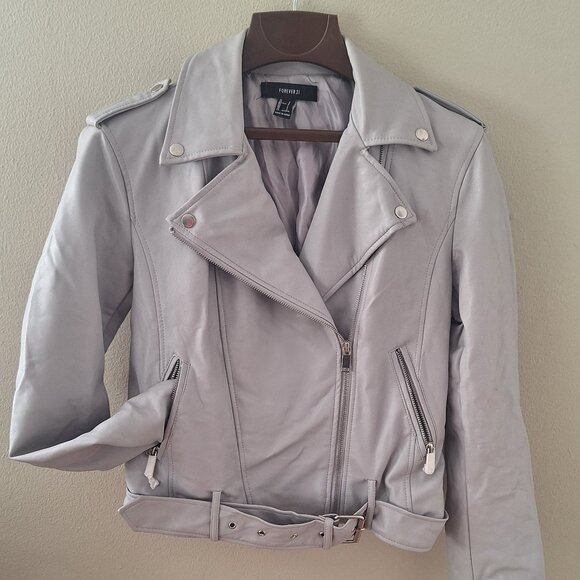 Forever 21 Soft Gray Cropped Asymmetrical Zip Moto Jacket Faux leather Size S - Picture 1 of 7